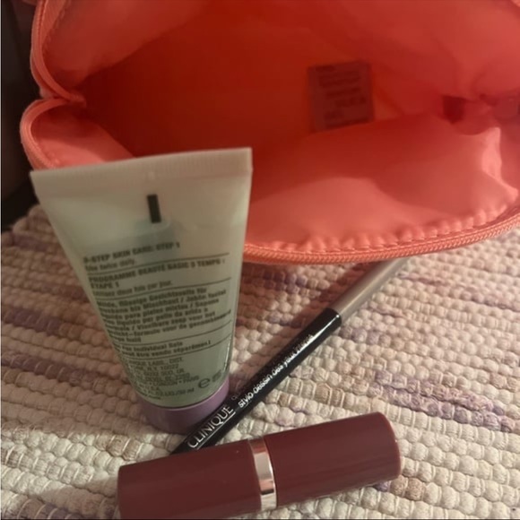 Clinique Set of 4 including Pink Floral Cosmetic Bag with Lipstick and Eyeliner - Picture 6 of 6